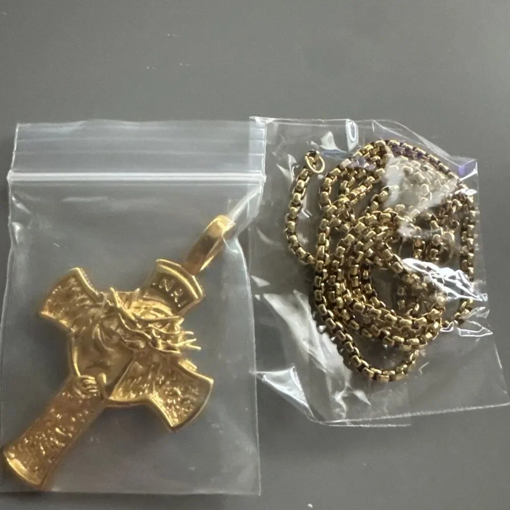 Gold Tone Jesus Christ Cross Pendant 24 Inch Chain Stainless Steel “inri” Gift